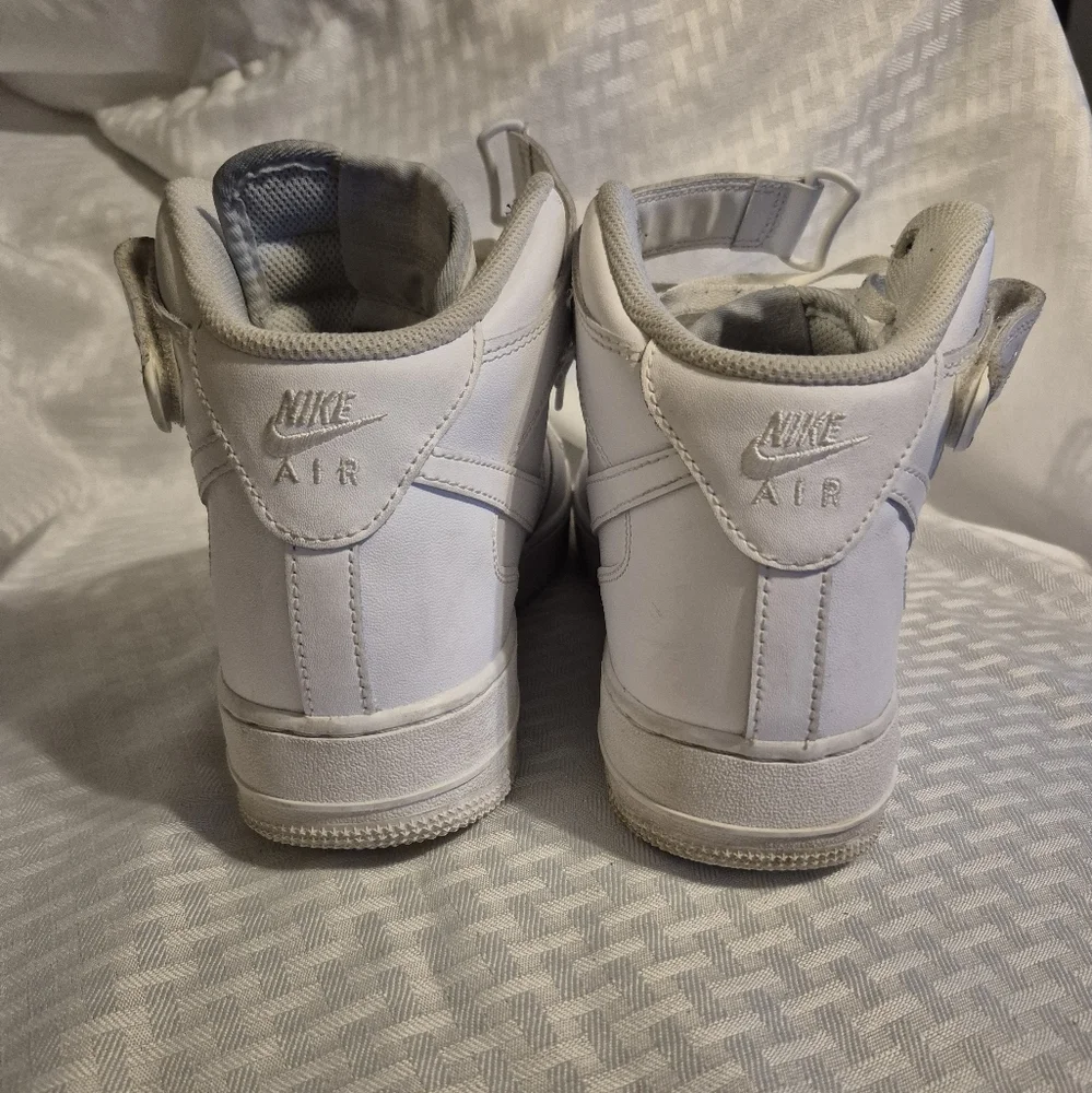 Nike Air Force 1 Mids - Picture 4 of 6